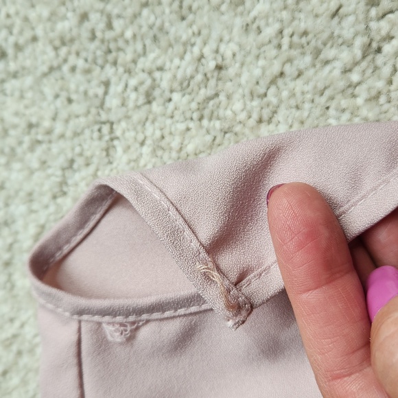 Tops - Picture 2 of 7